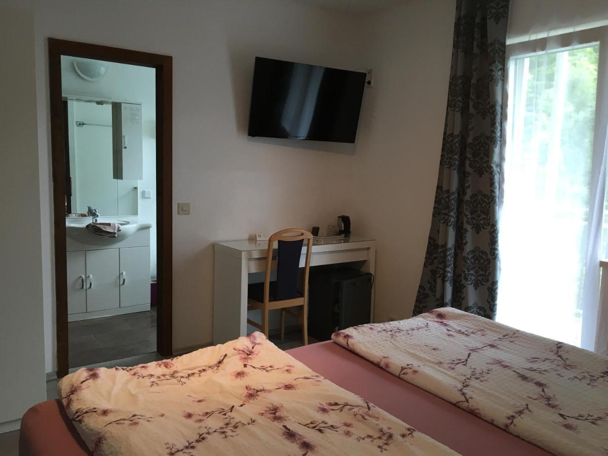 Pension Waldesruh Velden am Wörthersee Buitenkant foto