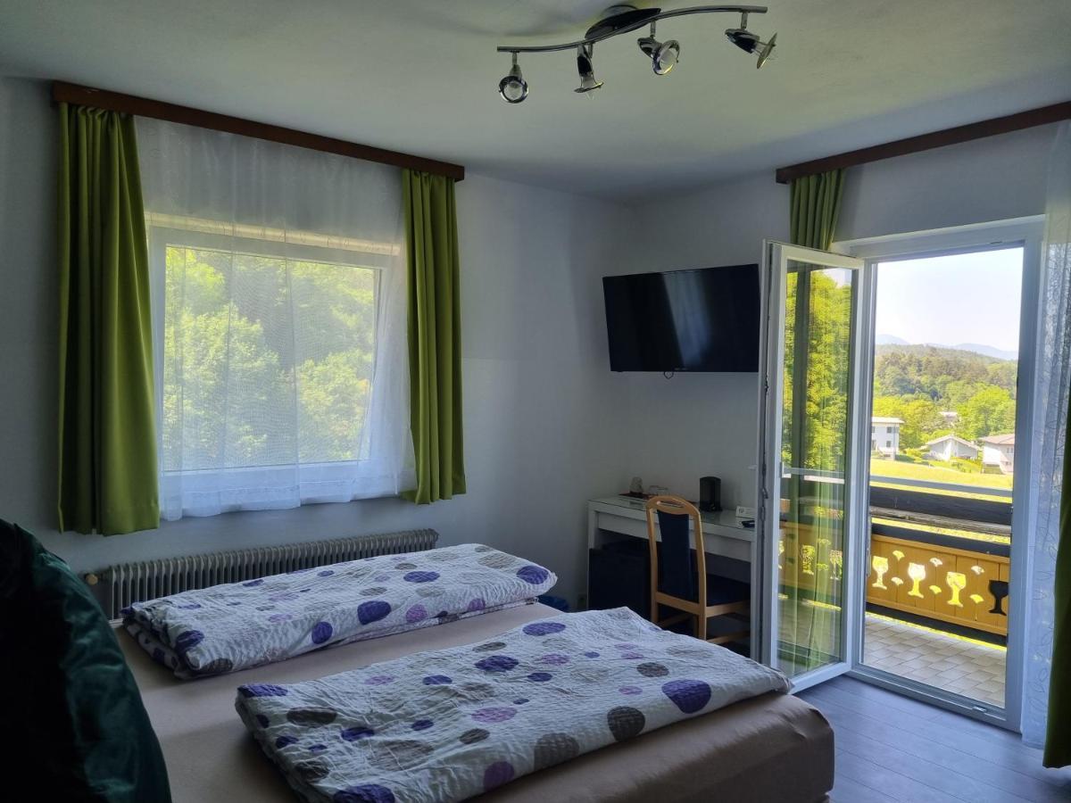 Pension Waldesruh Velden am Wörthersee Buitenkant foto