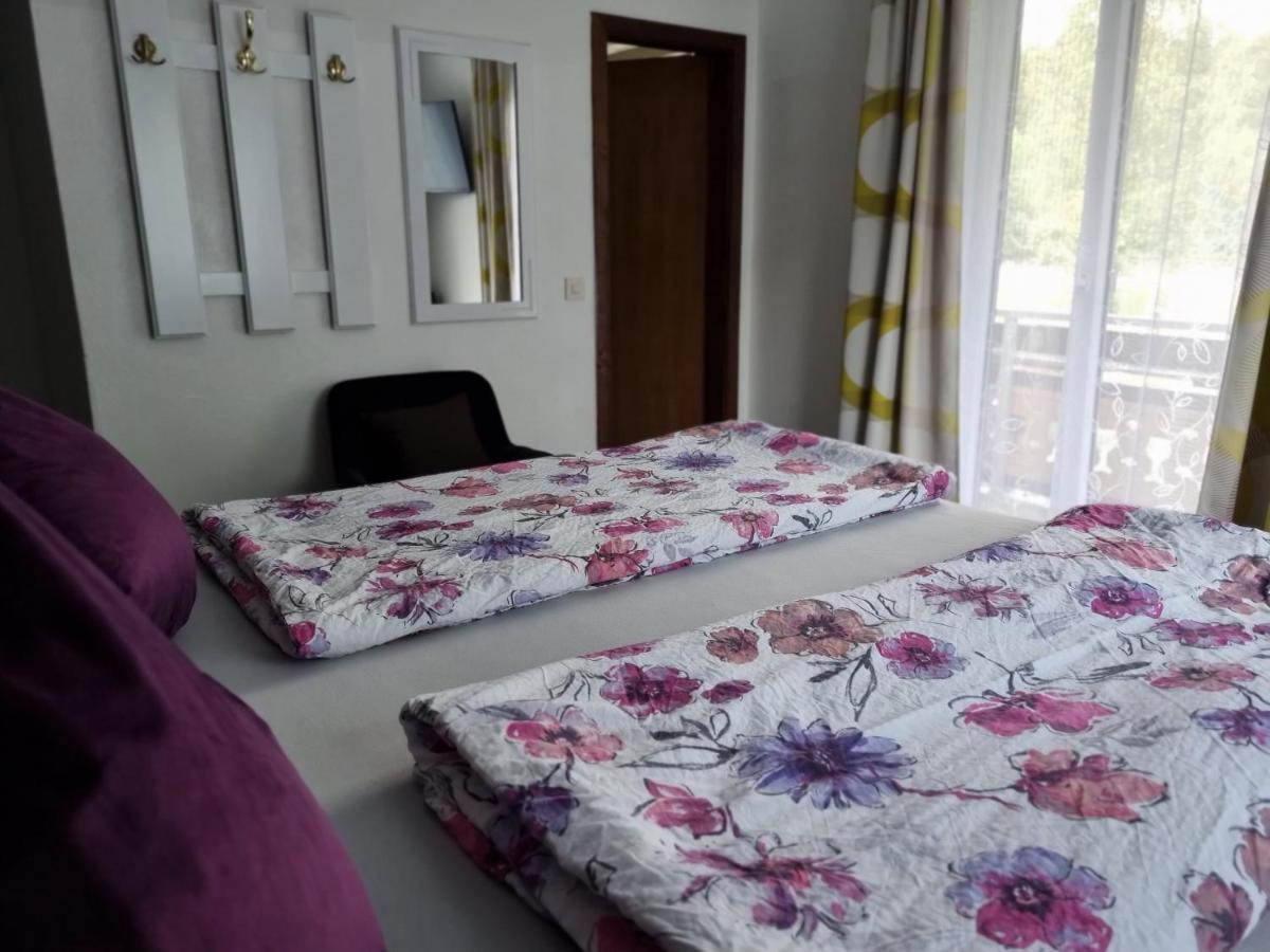 Pension Waldesruh Velden am Wörthersee Buitenkant foto